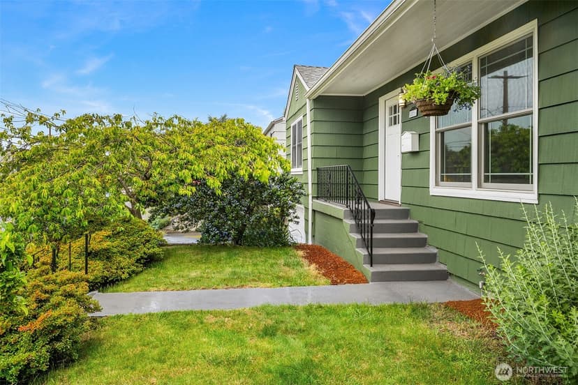 Property photo for 8816 16th Avenue SW, Seattle photo 2