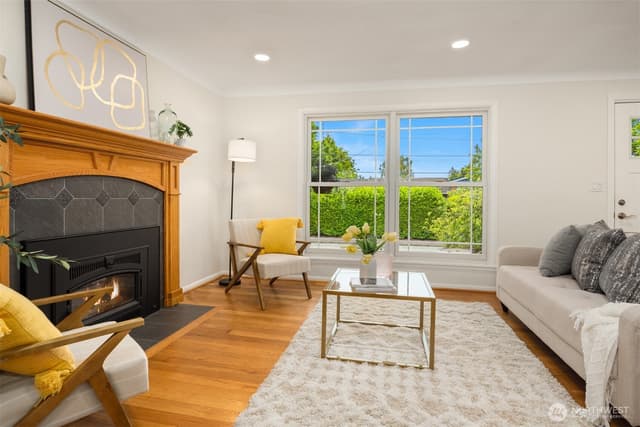 Property photo for 8816 16th Avenue SW, Seattle photo 4