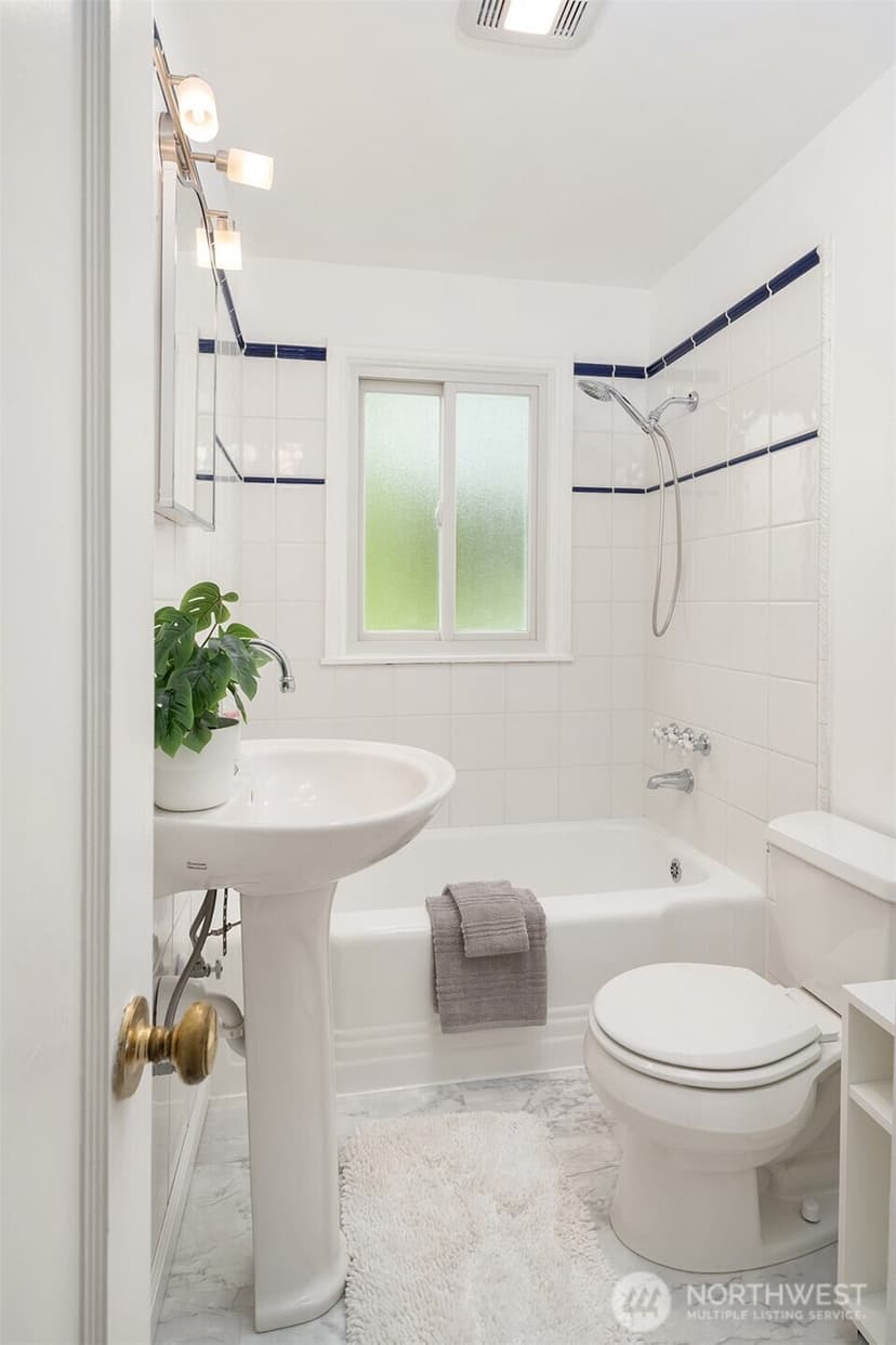 Property photo for 8816 16th Avenue SW, Seattle photo 16