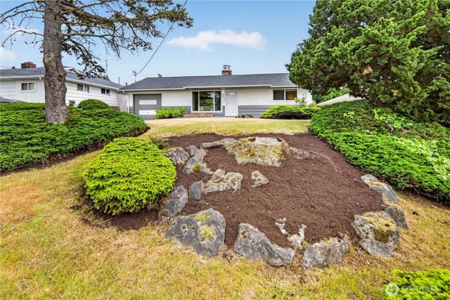 Property photo for 6019 S 118th Place, Seattle photo 2