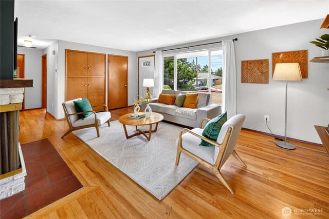 Property photo for 6019 S 118th Place, Seattle photo 5