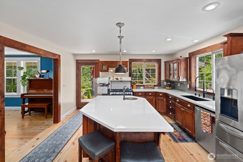 Property photo for 14716 180th Avenue NW, Gig Harbor photo 9