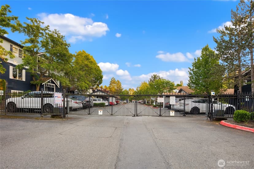 Property photo for 10825 SE 200th Street #B203, Kent photo 18