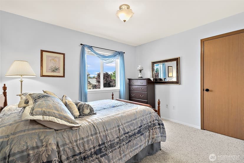 Property photo for 17709 24th Avenue Ct E, Tacoma photo 25