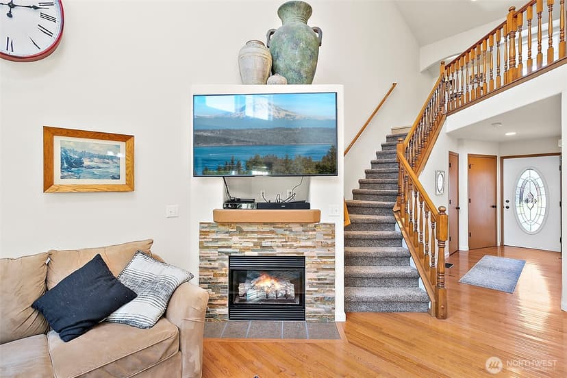 Property photo for 17709 24th Avenue Ct E, Tacoma photo 7