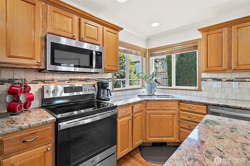Property photo for 17709 24th Avenue Ct E, Tacoma photo 17