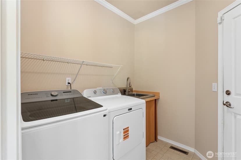 Property photo for 10432 82nd Avenue Ct SW, Lakewood photo 15