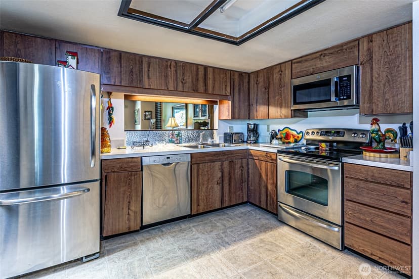 Property photo for 1372 Bel Air Road #8, Tacoma photo 6