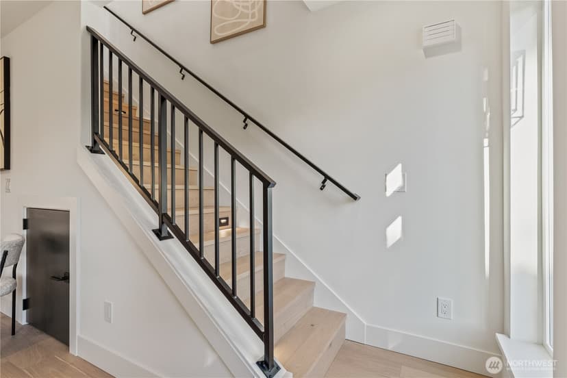 Property photo for 6315 9th Avenue NW, Seattle photo 10