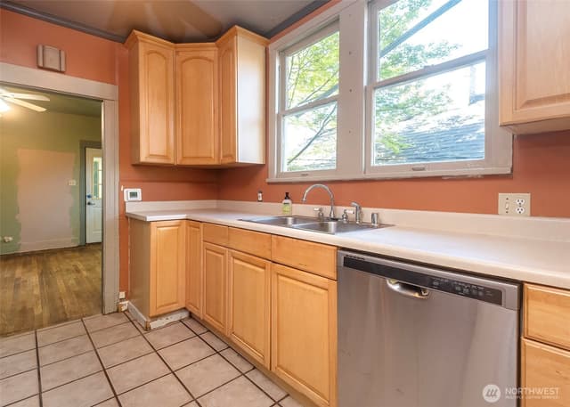 Property photo for 2214 N 60th Street, Seattle photo 5