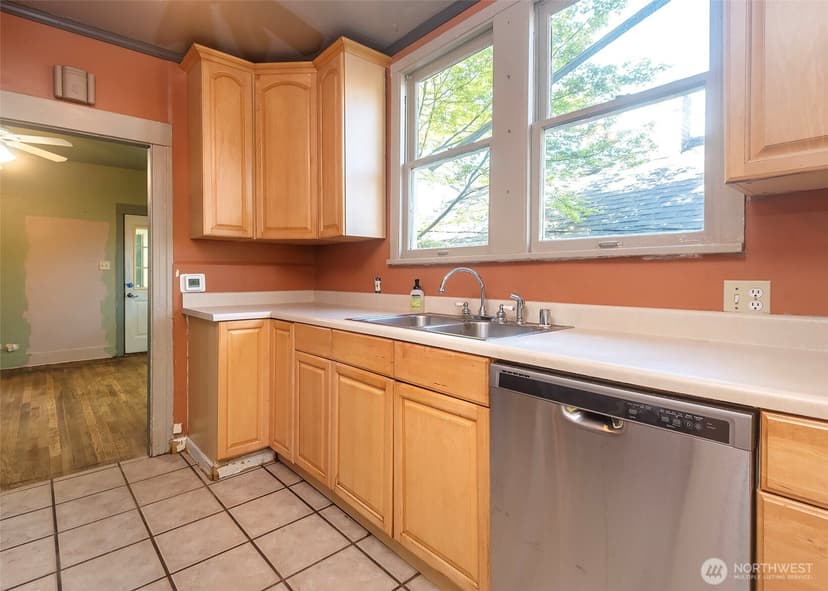 Property photo for 2214 N 60th Street, Seattle photo 5