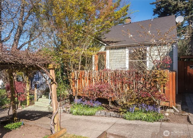 Property photo for 2214 N 60th Street, Seattle photo 2