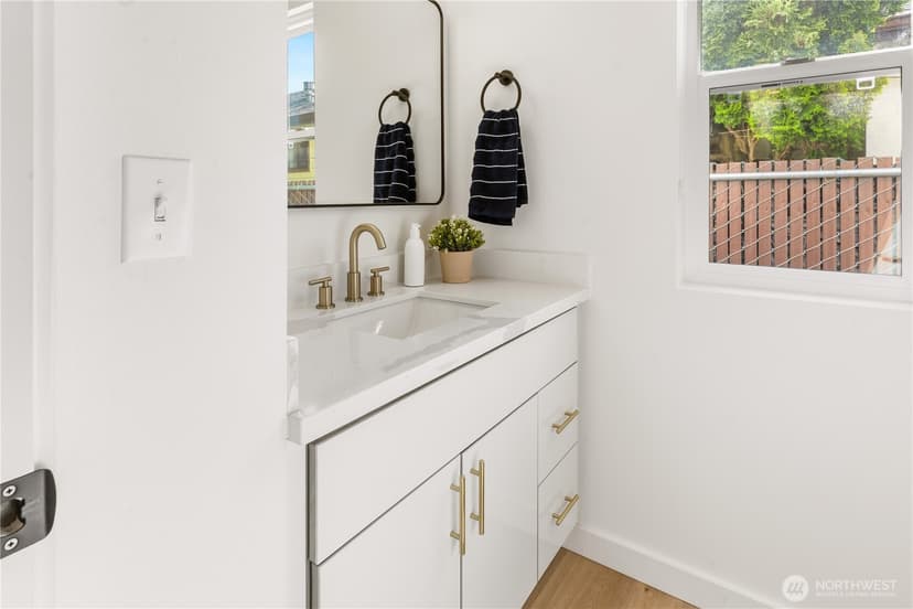 Property photo for 4506 S Kenyon St, Seattle photo 20