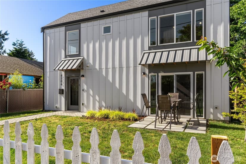 Property photo for 4506 S Kenyon St, Seattle photo 4