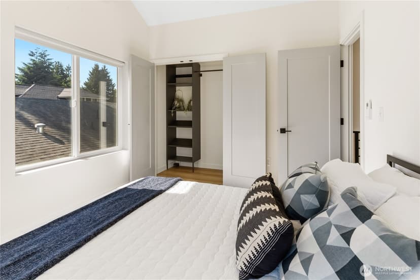 Property photo for 4506 S Kenyon St, Seattle photo 19