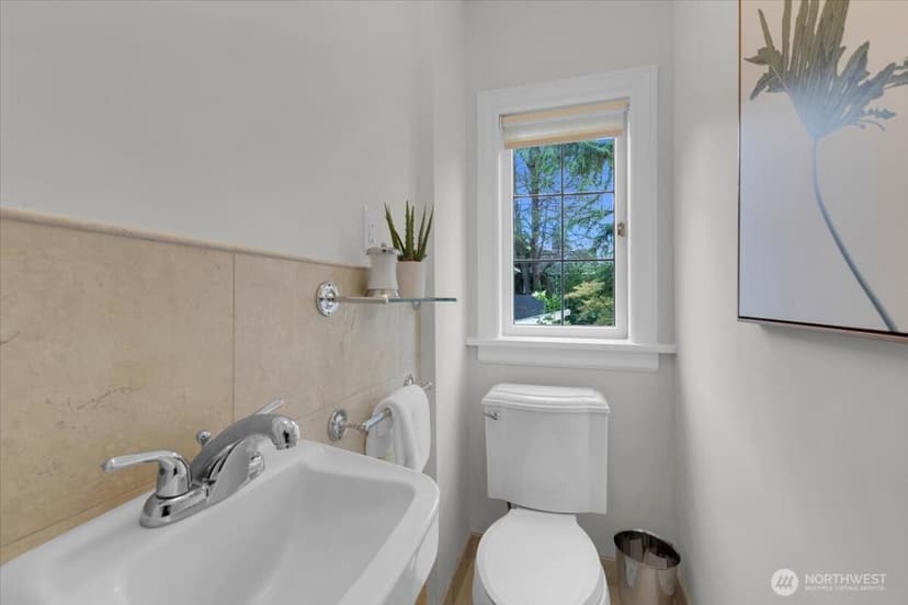 Property photo for 1955 21st Avenue E, Seattle photo 17