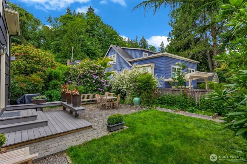 Property photo for 1955 21st Avenue E, Seattle photo 32