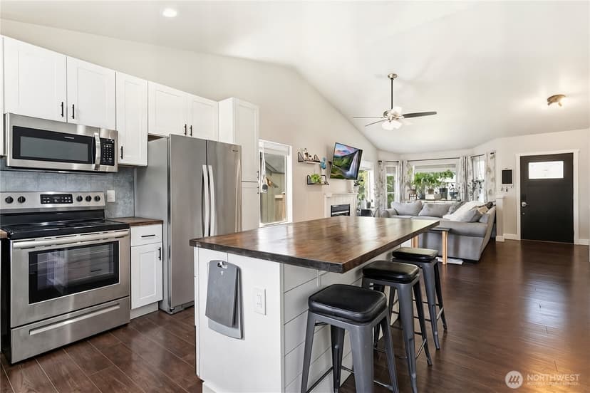 Property photo for 22919 SE 283rd Street, Maple Valley photo 14
