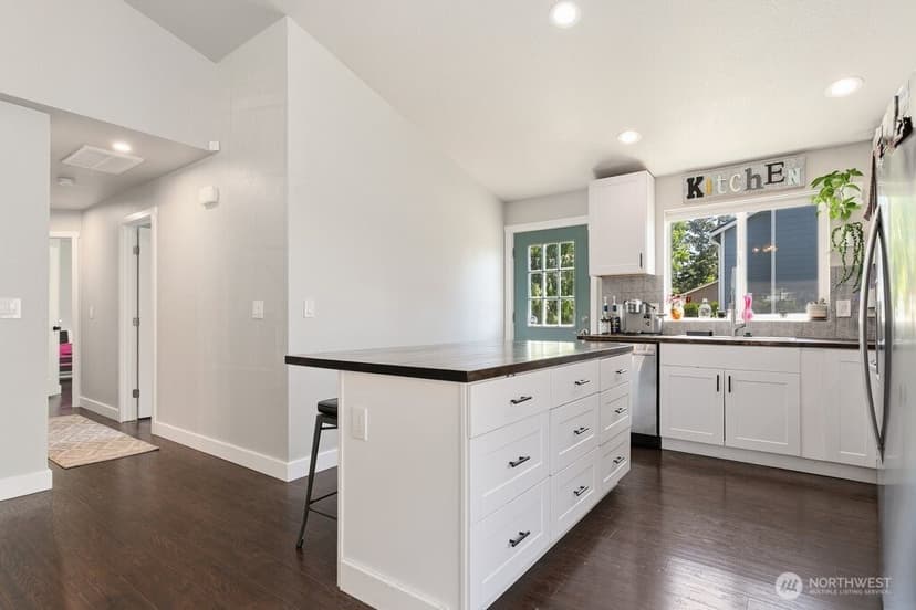 Property photo for 22919 SE 283rd Street, Maple Valley photo 10