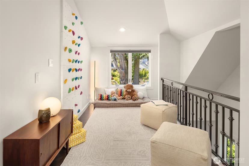 Property photo for 1810 Madrona Drive, Seattle photo 10
