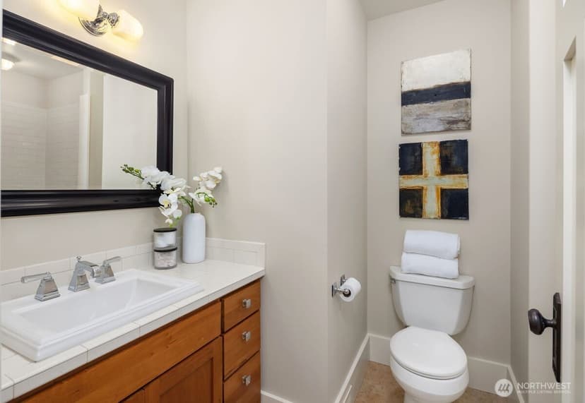 Property photo for 5113 47th Avenue NE, Seattle photo 34
