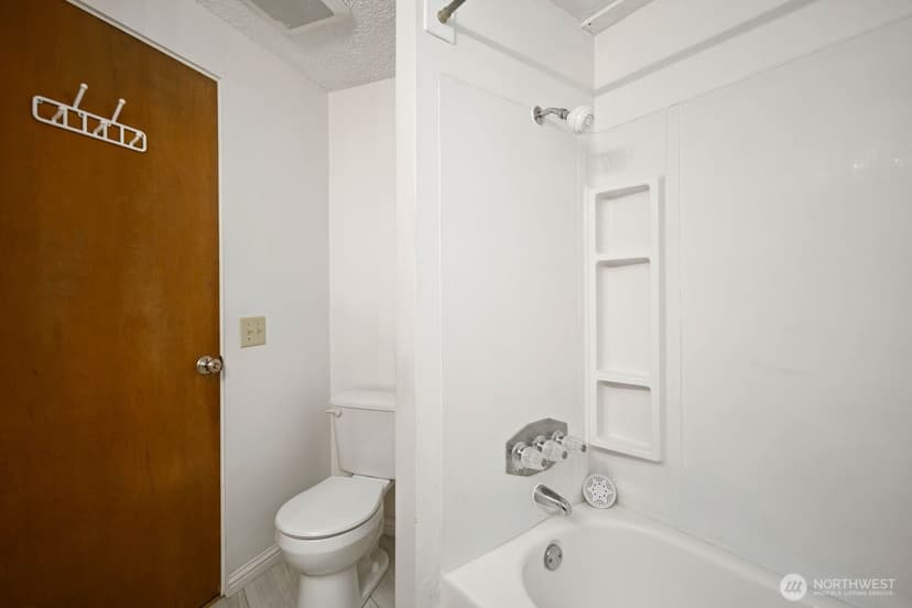 Property photo for 1425 S Puget Drive #117, Renton photo 17