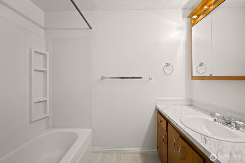 Property photo for 1425 S Puget Drive #117, Renton photo 16