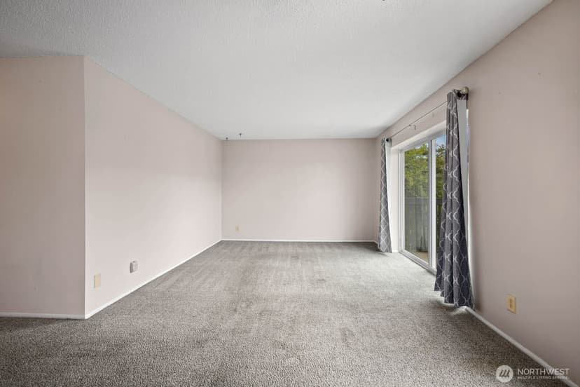 Property photo for 1425 S Puget Drive #117, Renton photo 4