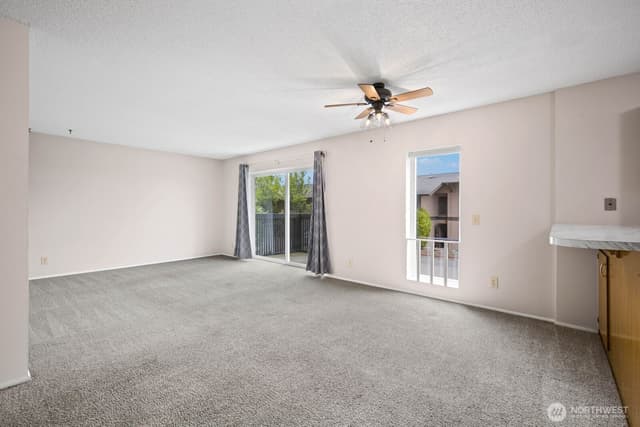 Property photo for 1425 S Puget Drive #117, Renton photo 3