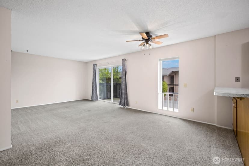 Property photo for 1425 S Puget Drive #117, Renton photo 3