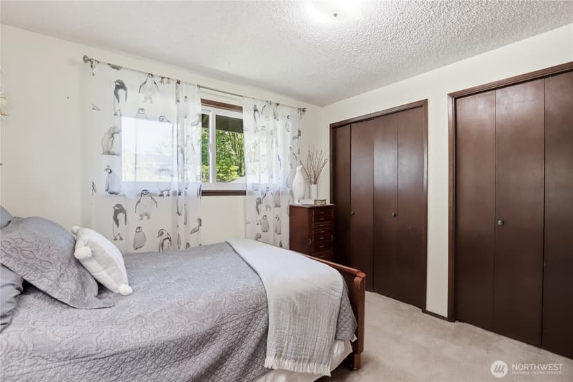 Property photo for 1041 Ihland Place NE, Bainbridge Island photo 21