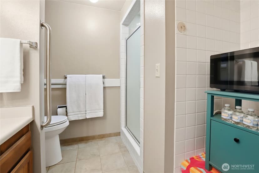 Property photo for 1041 Ihland Place NE, Bainbridge Island photo 23