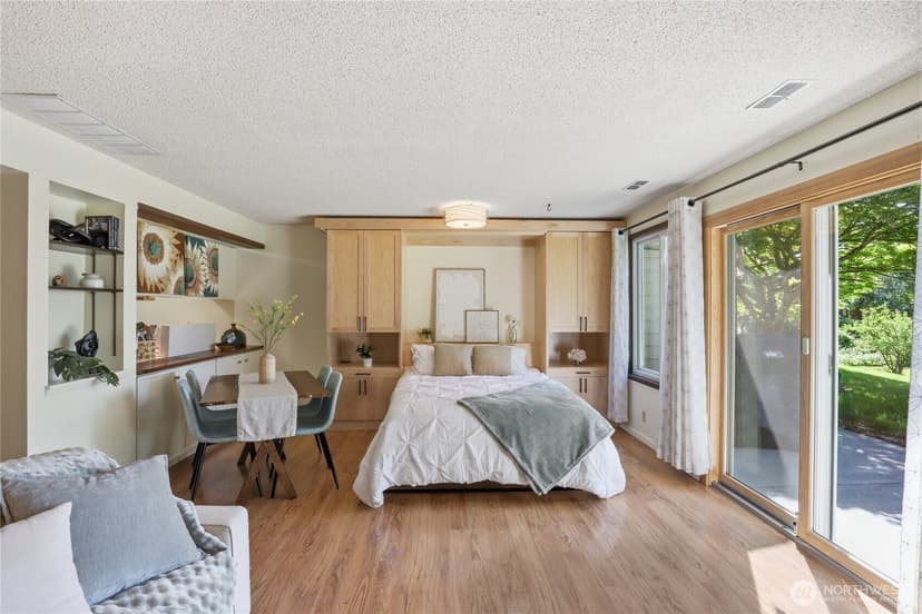 Property photo for 1041 Ihland Place NE, Bainbridge Island photo 10