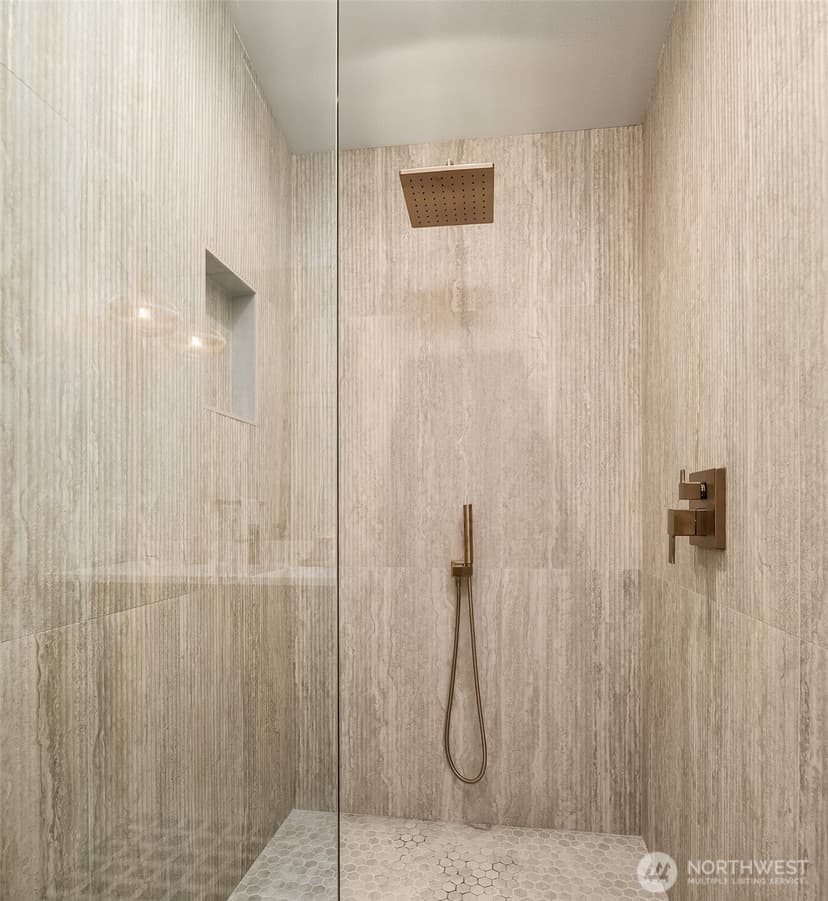 Property photo for 2836 NW 73rd Street #B, Seattle photo 17