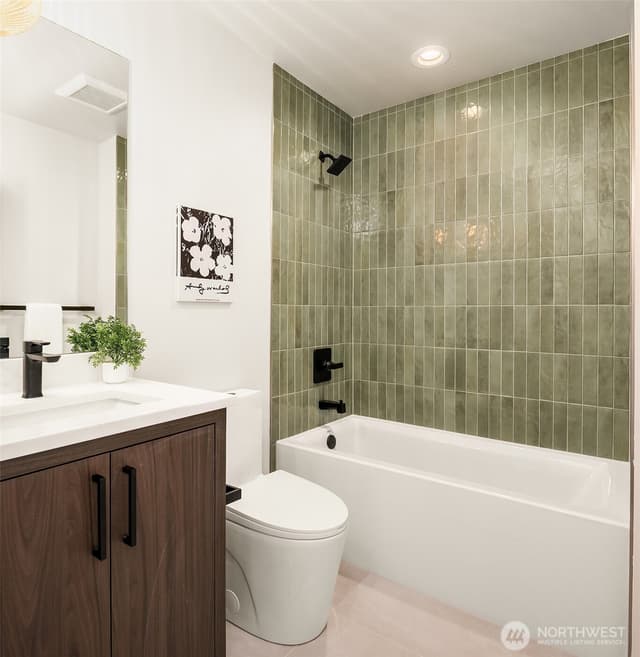 Property photo for 2836 NW 73rd Street #B, Seattle photo 3