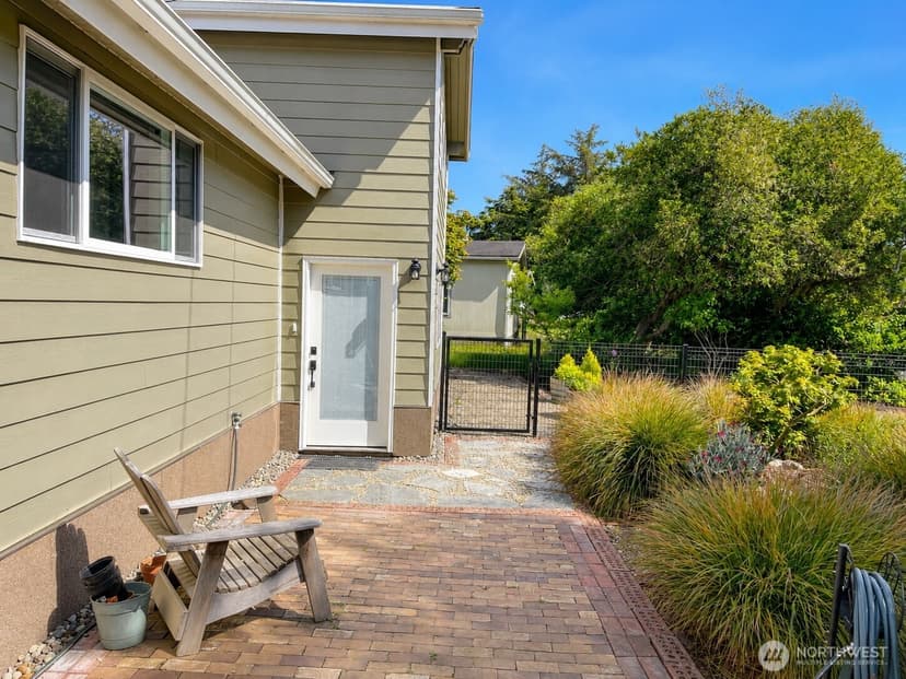 Property photo for 142 N Port Loop NW, Ocean Shores photo 3
