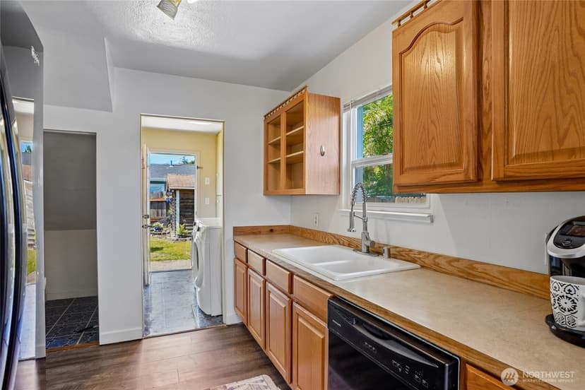 Property photo for 6446 S Montgomery Street, Tacoma photo 4