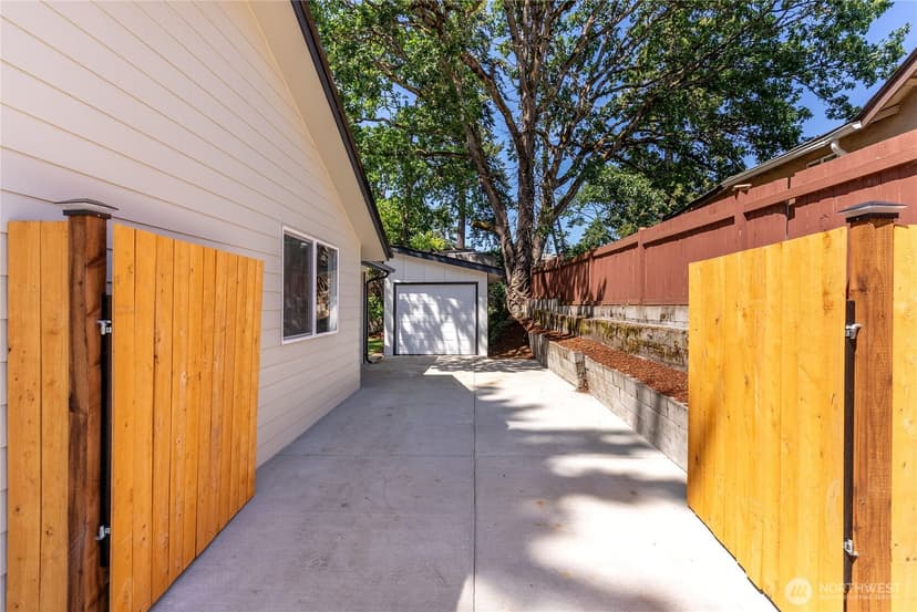 Property photo for 1627 Hume Street S, Tacoma photo 40