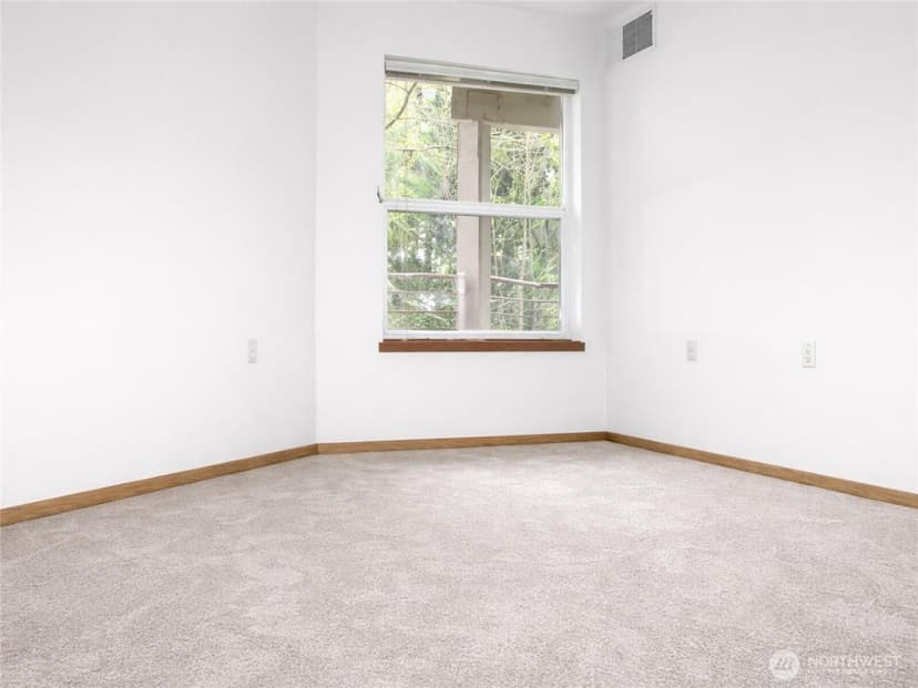 Property photo for 1684 152nd Avenue NE #W211, Bellevue photo 24