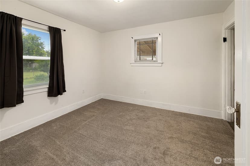 Property photo for 6315 Yakima Avenue, Tacoma photo 14