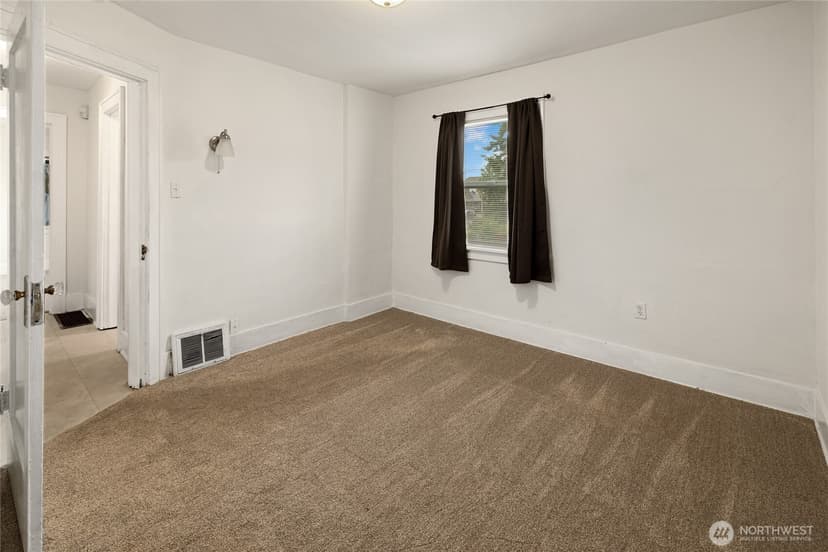 Property photo for 6315 Yakima Avenue, Tacoma photo 13