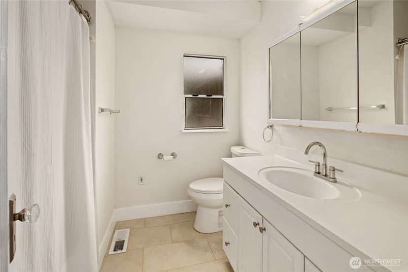 Property photo for 6315 Yakima Avenue, Tacoma photo 11