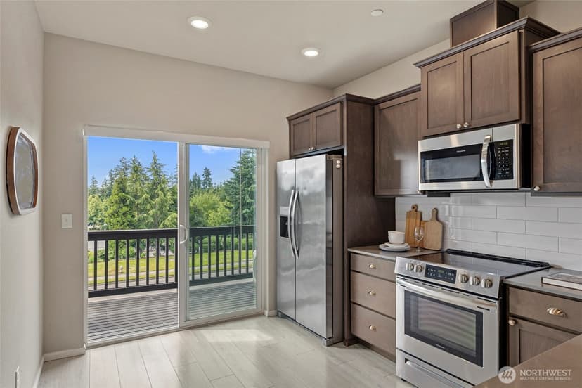 Property photo for 17541 110th Avenue E #C, Puyallup photo 9