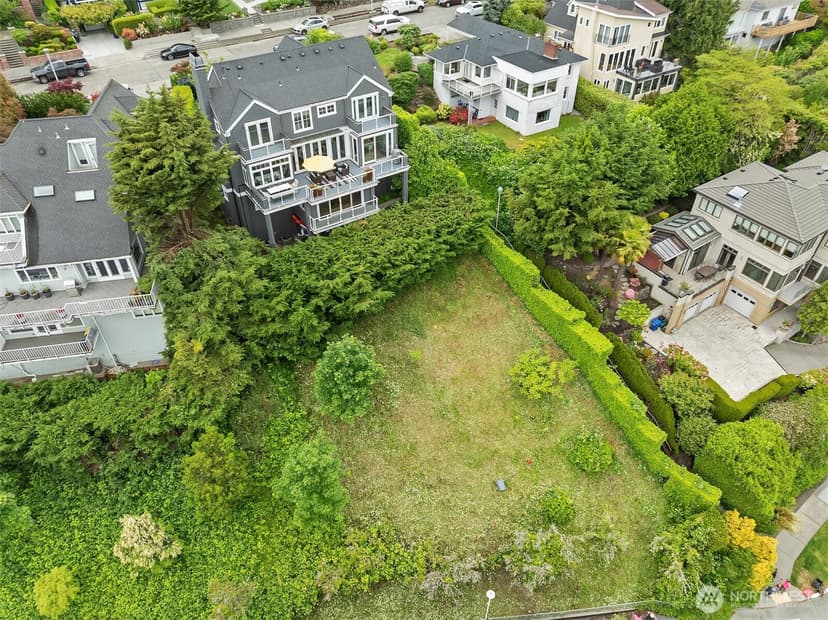 Property photo for 3658 50th Avenue NE, Seattle photo 37