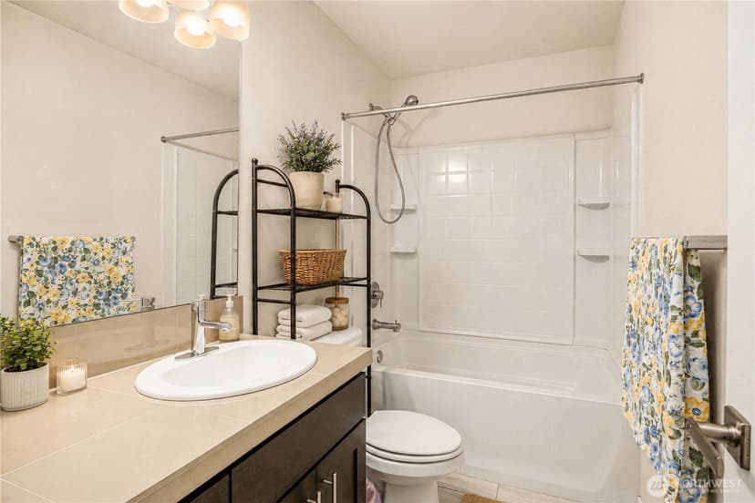 Property photo for 2020 129th Place SW #C, Everett photo 13