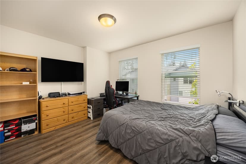 Property photo for 2020 129th Place SW #C, Everett photo 9