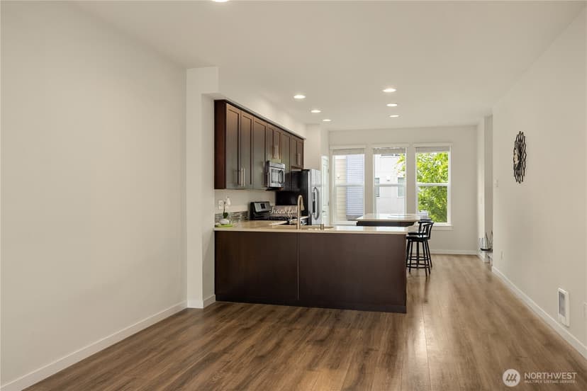 Property photo for 2020 129th Place SW #C, Everett photo 5