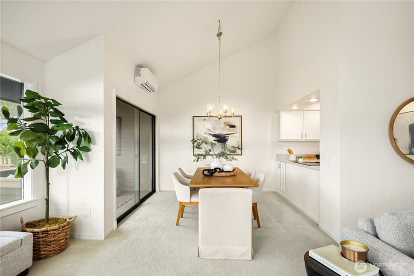 Property photo for 2616 4th Avenue N #405, Seattle photo 5