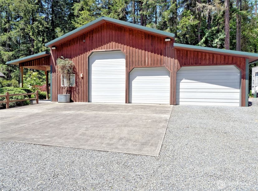 Property photo for 16931 Cedar Grove Rd. SE, Maple Valley photo 6