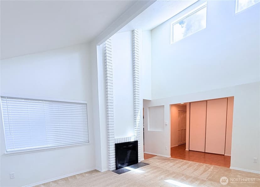 Property photo for 725 141st Place NE #4, Bellevue photo 6